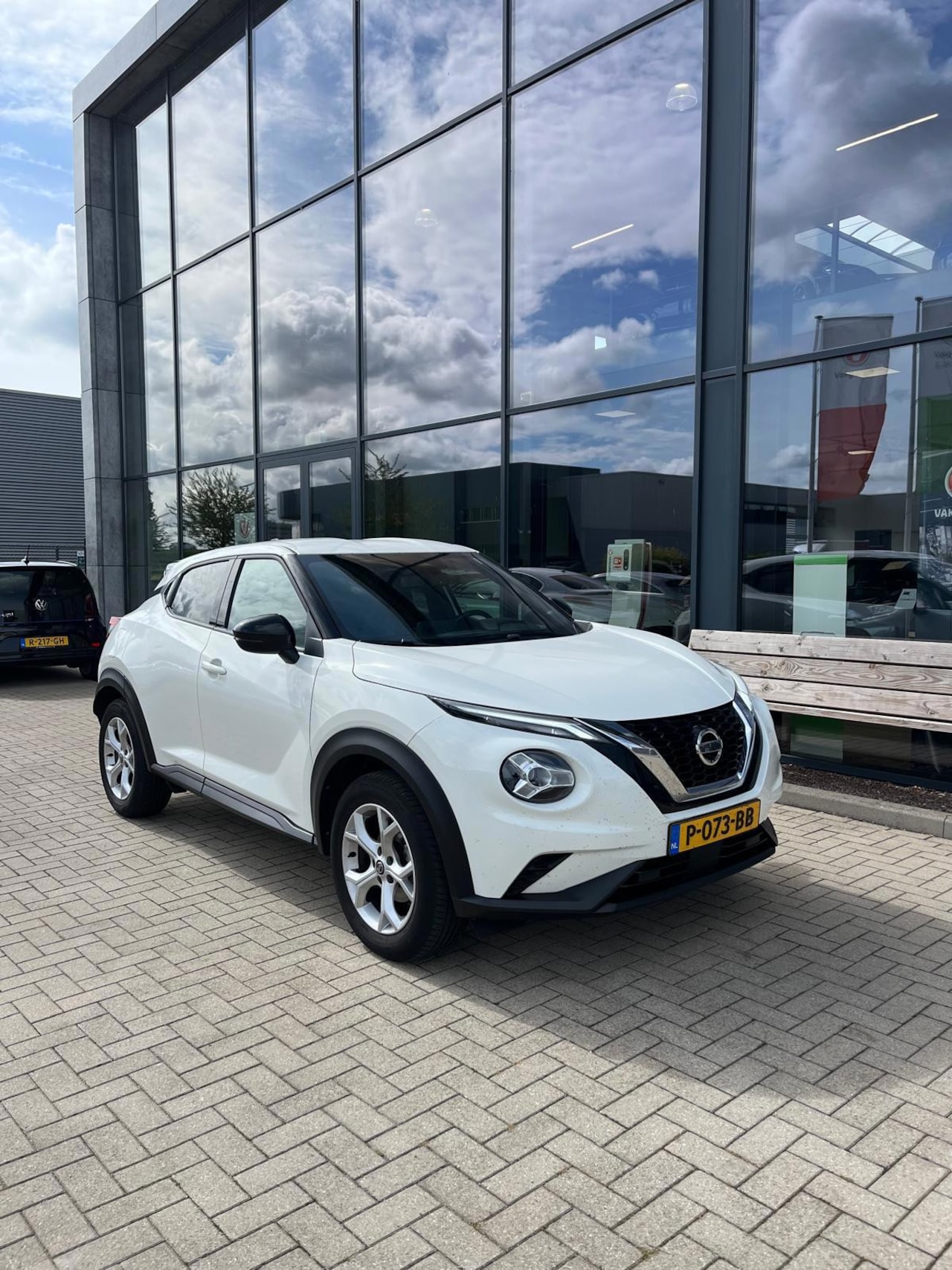 Nissan Juke - 1.0 DIG-T N-Connecta|Camera|Cruise Controle|Dealer onderhouden|1ste eigenaar - AutoWereld.nl