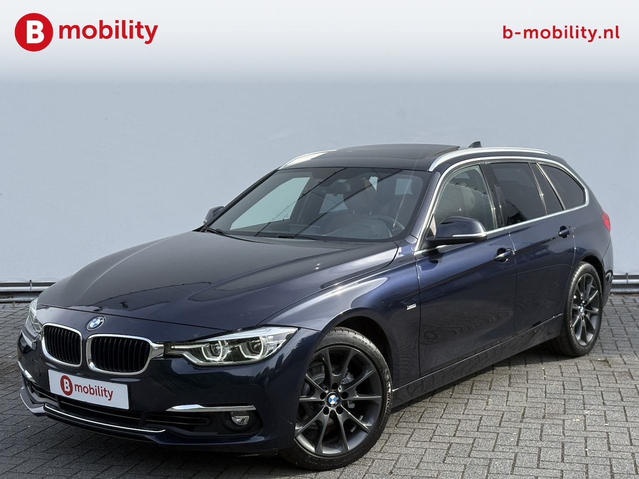 BMW 3-serie Touring - 320i High Executive Luxury Trekhaak 1800kg Apple CarPlay Panoramadak | Hifi | Leer | Navig - AutoWereld.nl