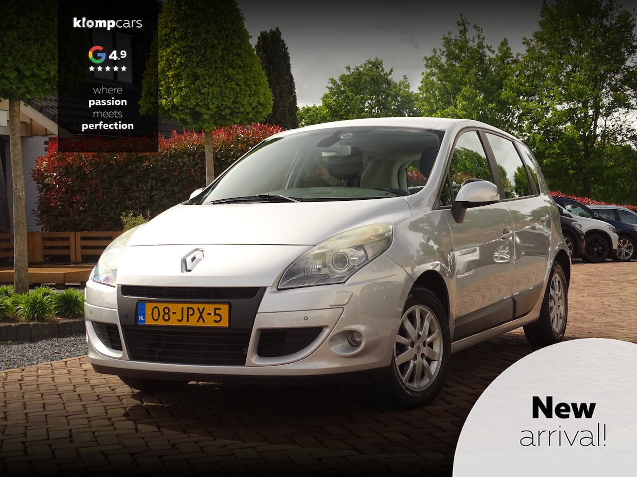 Renault Scénic - 2.0 Expression | Trekhaak | Automaat | Keyless | Climate | Cruise | ALL-SEASON! - AutoWereld.nl