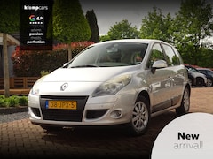 Renault Scénic - 2.0 Expression | Trekhaak | Automaat | Keyless | Climate | Cruise | ALL-SEASON