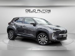 Toyota Yaris Cross - 1.5 HYBRID TEAM DYNAMIC PDC V+A DODEHOEK MATRIX-LED CAMERA NAVI-CARPLAY STOELVERWARMING