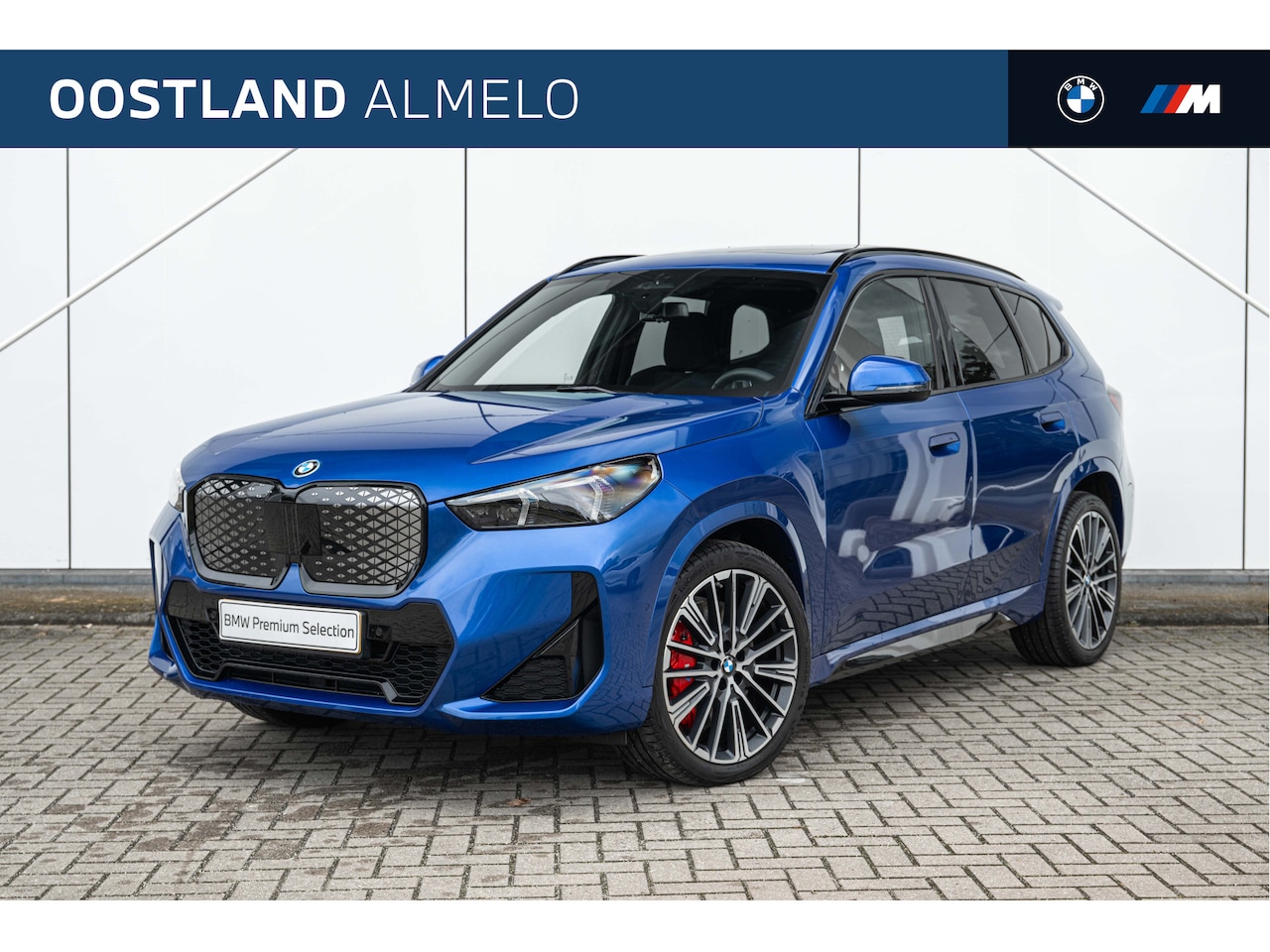 BMW iX1 - eDrive20 M Sport / Panoramadak / Sportstoelen / Comfort Access / Achteruitrijcamera / Adap - AutoWereld.nl
