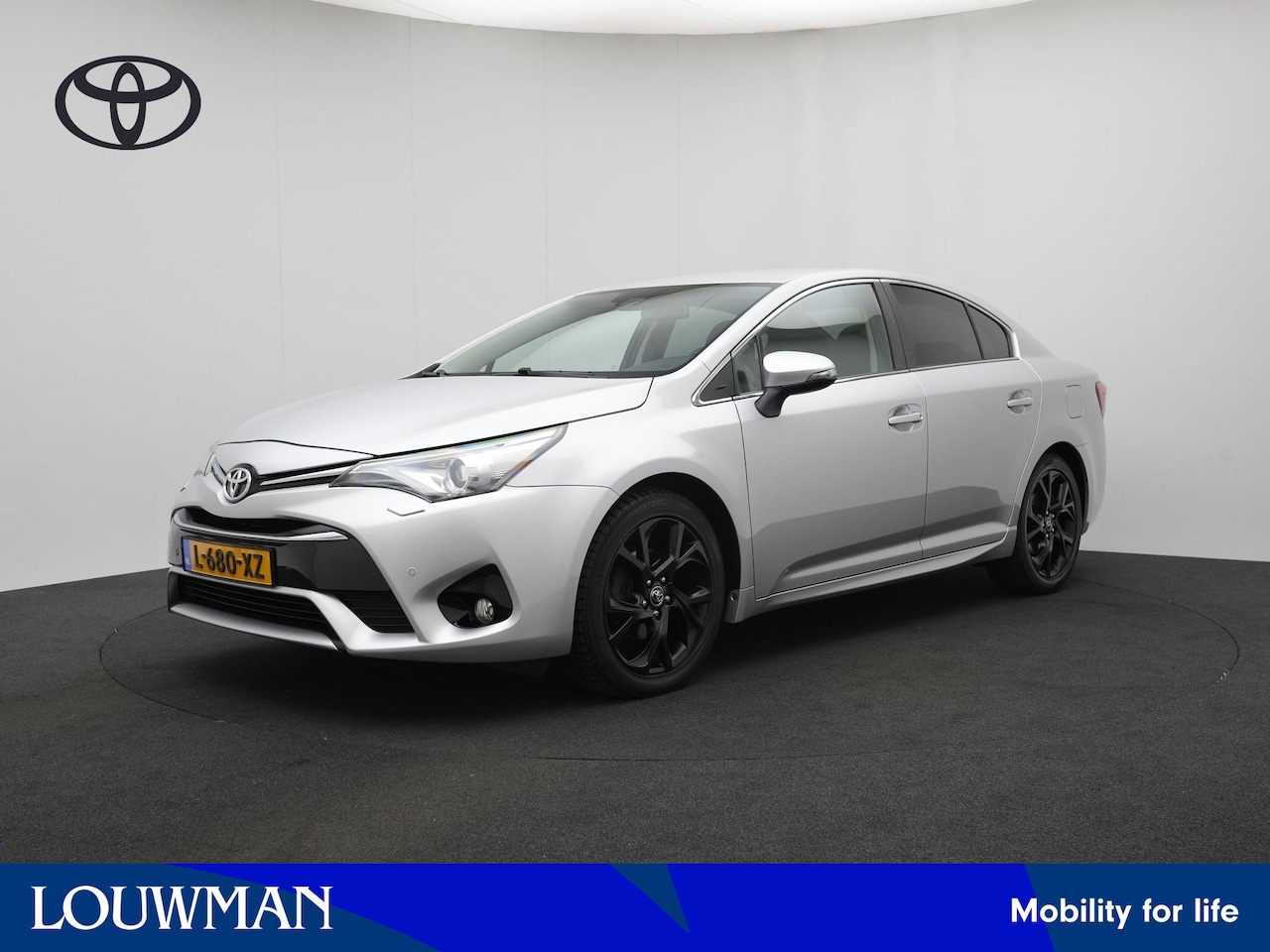 Toyota Avensis - 1.8 VVT-i Premium |18 inch velgen |  Geheugen op bestuurderstoel | Trekhaak| - AutoWereld.nl