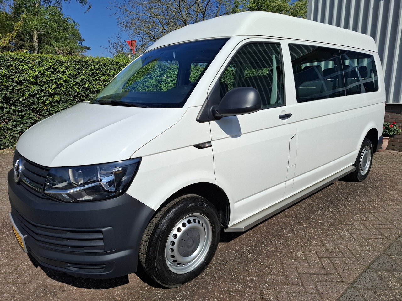 Volkswagen Transporter Kombi - 2.0 TSI L2H2 17950.- INCL BTW 9-PERSOONS BENZINE 150PK - AutoWereld.nl