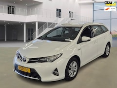 Toyota Auris Touring Sports - 1.8 Hybrid Aspiration | AIRCO | CAMERA | CRUISE I NL auto
