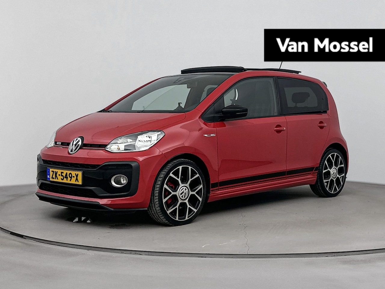 Volkswagen Up! - 1.0 TSI GTI 116PK | Schuif-/Kanteldak | Stoelverwarming | BEATS Audio | Climate Control | - AutoWereld.nl