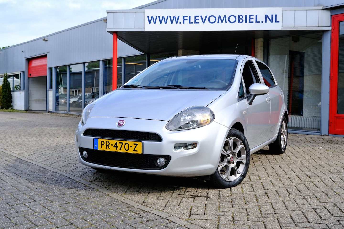 Fiat Punto Evo - 0.9 TwinAir Sempre *70.045km!* Navi|Clima|LMV|Cruise - AutoWereld.nl