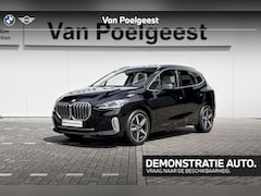 BMW 2-serie Active Tourer - 220i | Luxury Line | Trekhaak | Travel Pakket