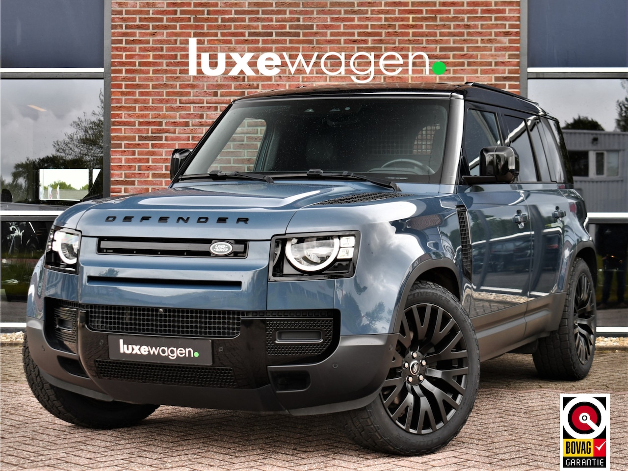Land Rover Defender Hard Top - 110 3.0 D250 22inch Trekh Luchtv 360 Black-pack - AutoWereld.nl