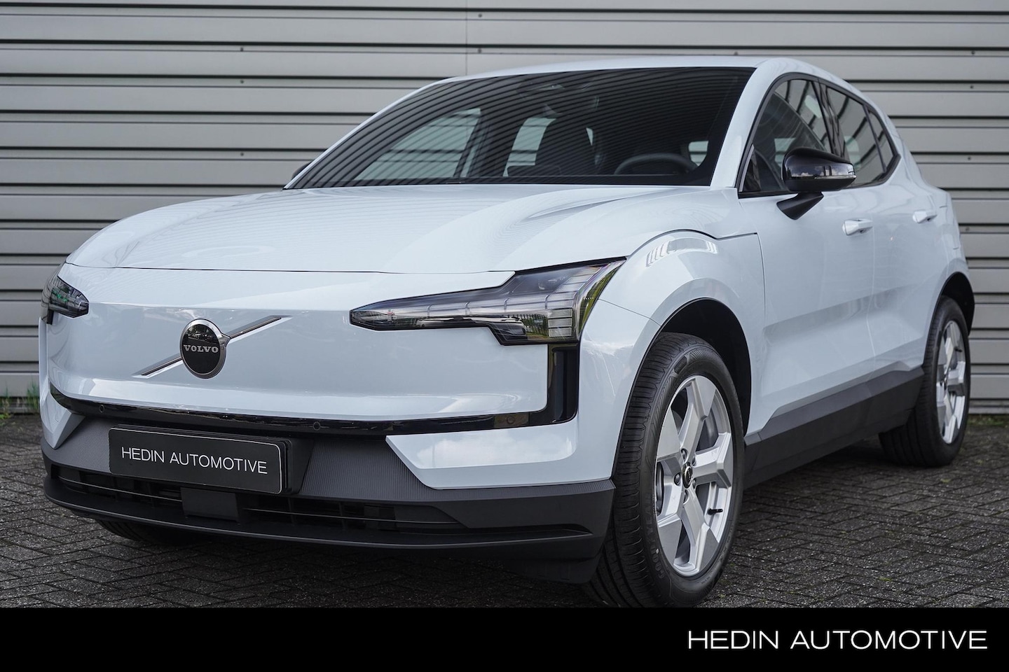 Volvo EX30 - P3 Essential 51 kWh | Google on Board | 5G Verbinding | Parkeersensoren | electrische Rame - AutoWereld.nl