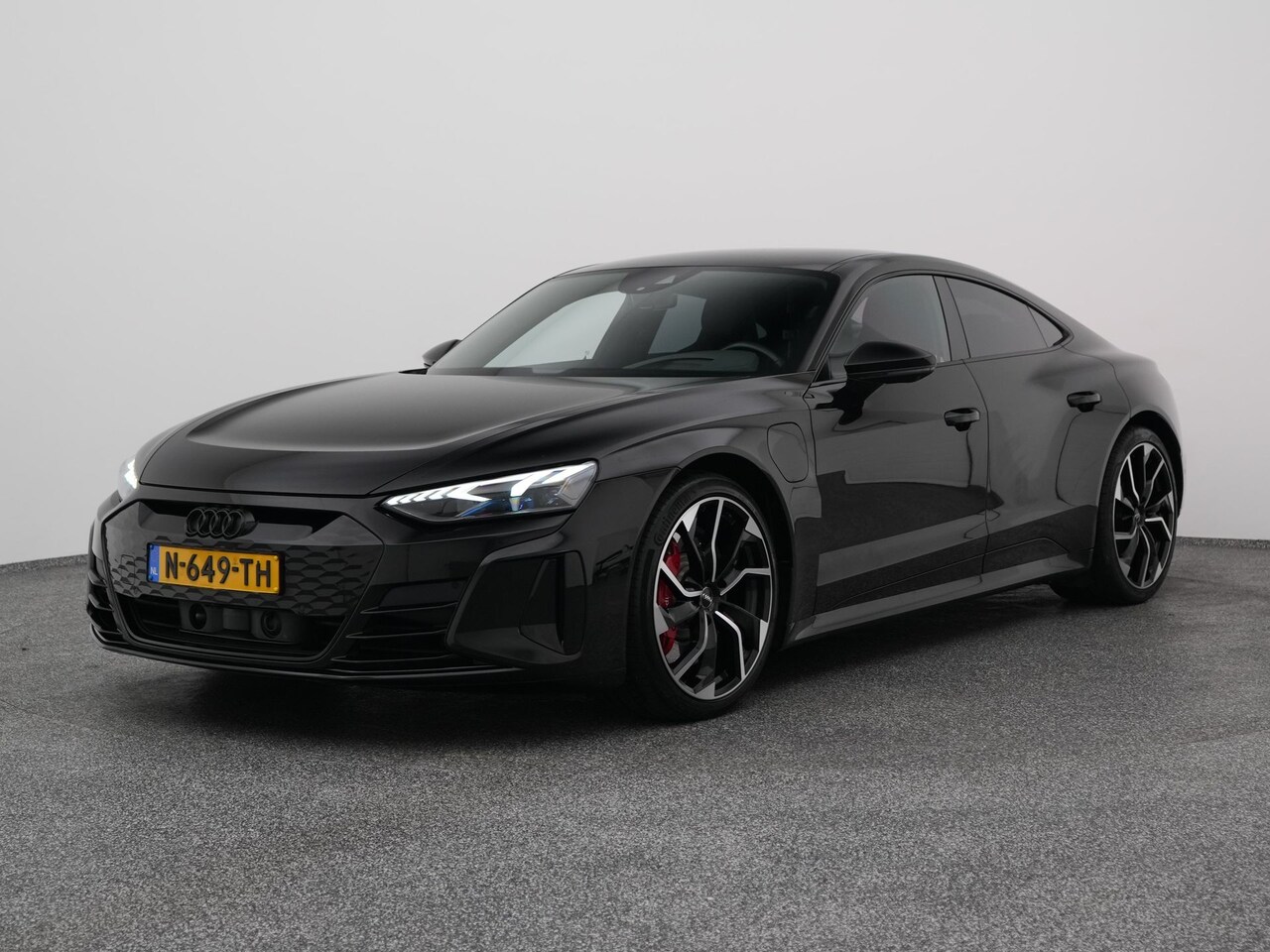 Audi e-tron GT - 93 kWh | PANO | 360° | B&O | ADAPTIVE | LUCHTVERING | STOELMASSAGE | STOELVERW. - AutoWereld.nl