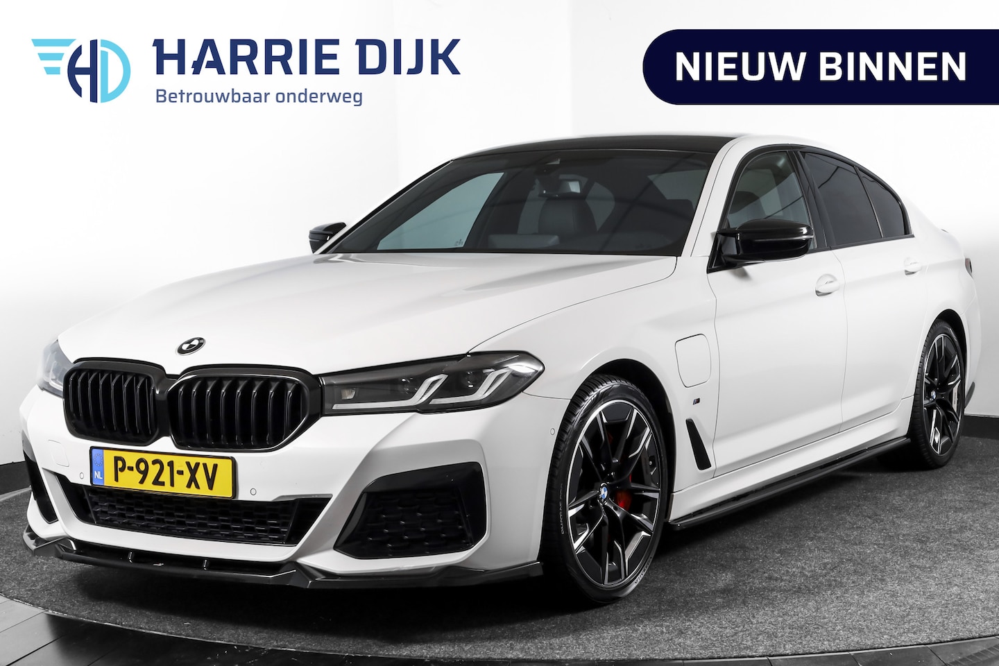 BMW 5-serie - 545e xDrive High Executive M Sport | Maxton-Pakket | Speciaal uitlaatsyst. | Harmon/Kardon - AutoWereld.nl