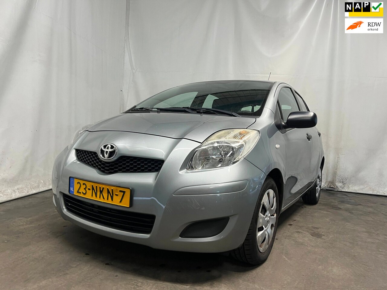Toyota Yaris - 1.3 VVTi Comfort 1.3 VVTi Comfort - Schade - AutoWereld.nl