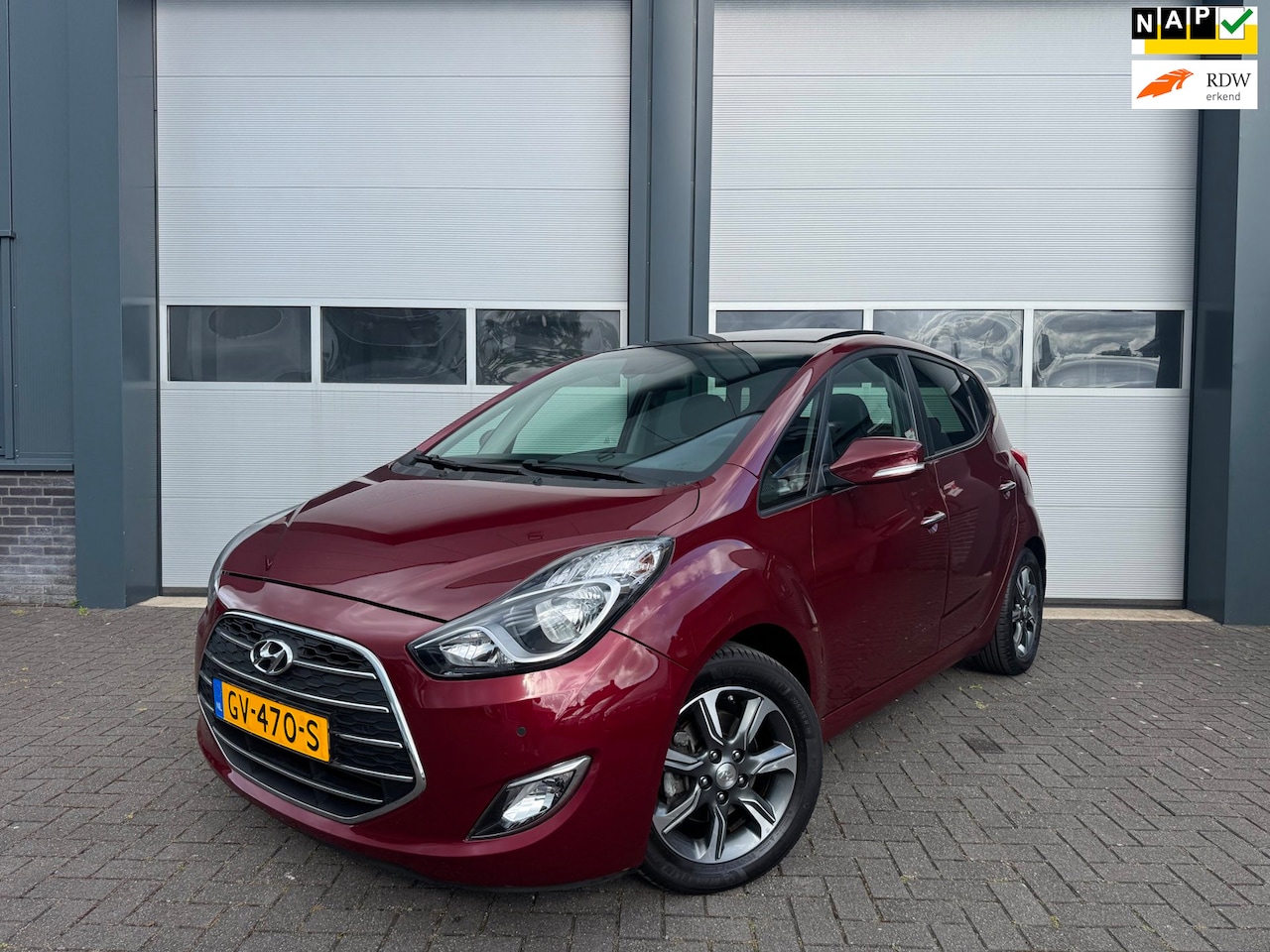 Hyundai ix20 - 1.6i Premium Panoramadak Parkeercamera Leder - AutoWereld.nl