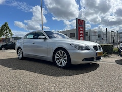 BMW 5-serie - 520i | Carplay | Elek. Schuif-/Kanteldak | Xenon | Cruise Control | Parkeersensoren voor/a