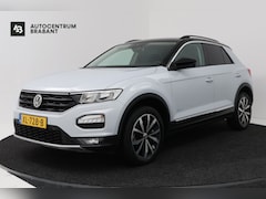 Volkswagen T-Roc - 1.5 TSI Style Automaat (NAVIGATIE, PARKEERSENSOREN, CARPLAY, STUURBEDIENING)