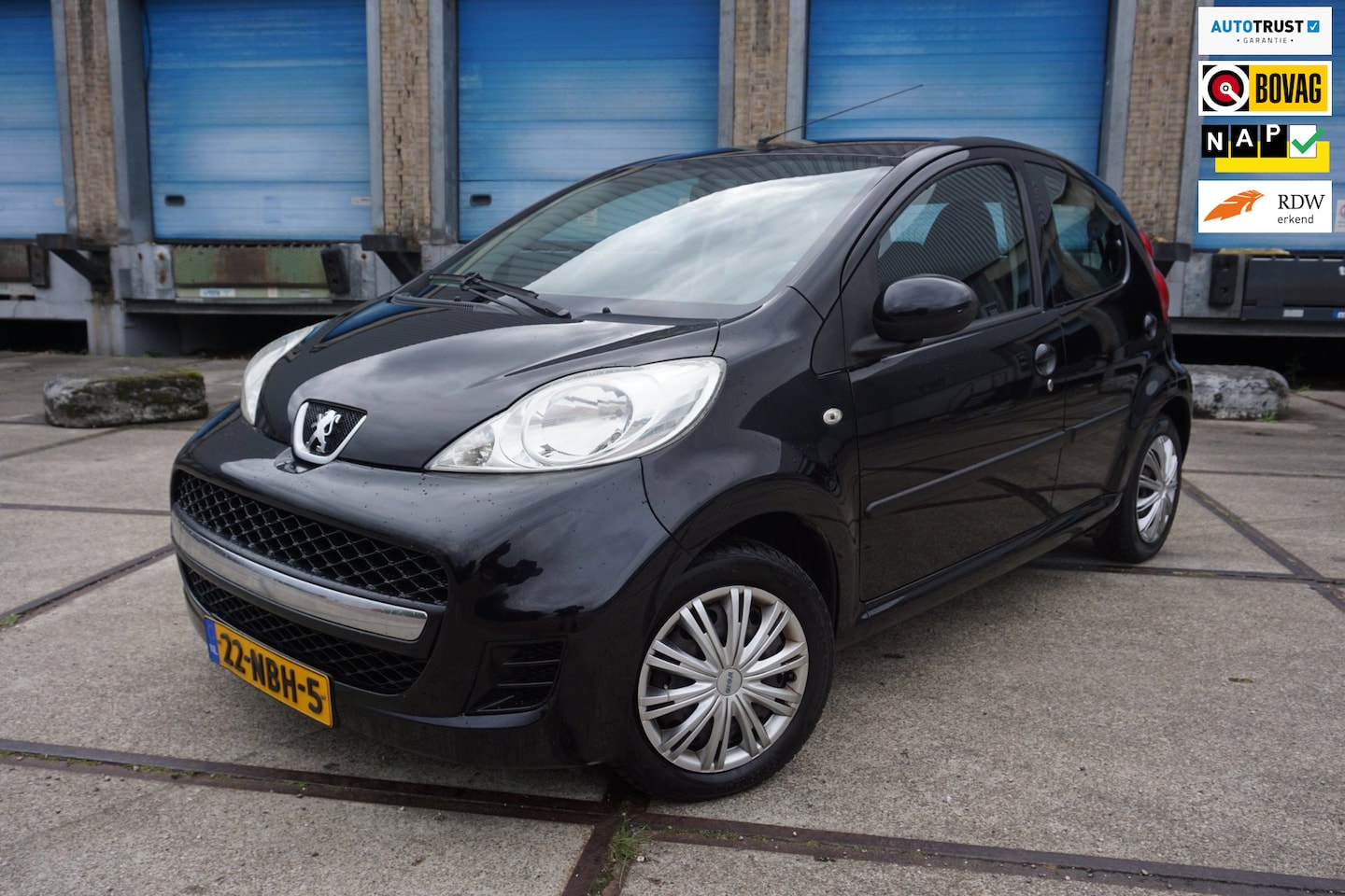 Peugeot 107 - 1.0-12V Urban Move 1.0-12V Urban Move - AutoWereld.nl