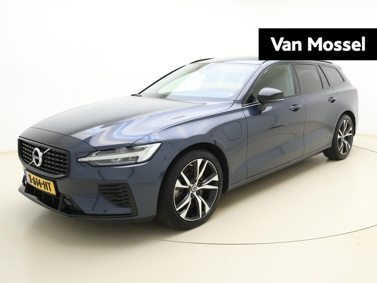 Volvo V60 - 2.0 T6 Plug-in hybrid AWD Essential Bright - AutoWereld.nl