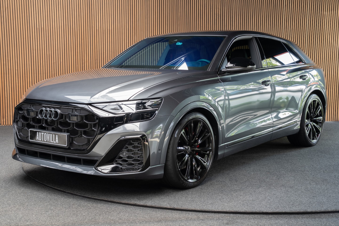 Audi Q8 - 60 TFSI e quattro Pro Line S Competition HUD Panodak 360° B&O ACC Leer LM velgen Memory se - AutoWereld.nl
