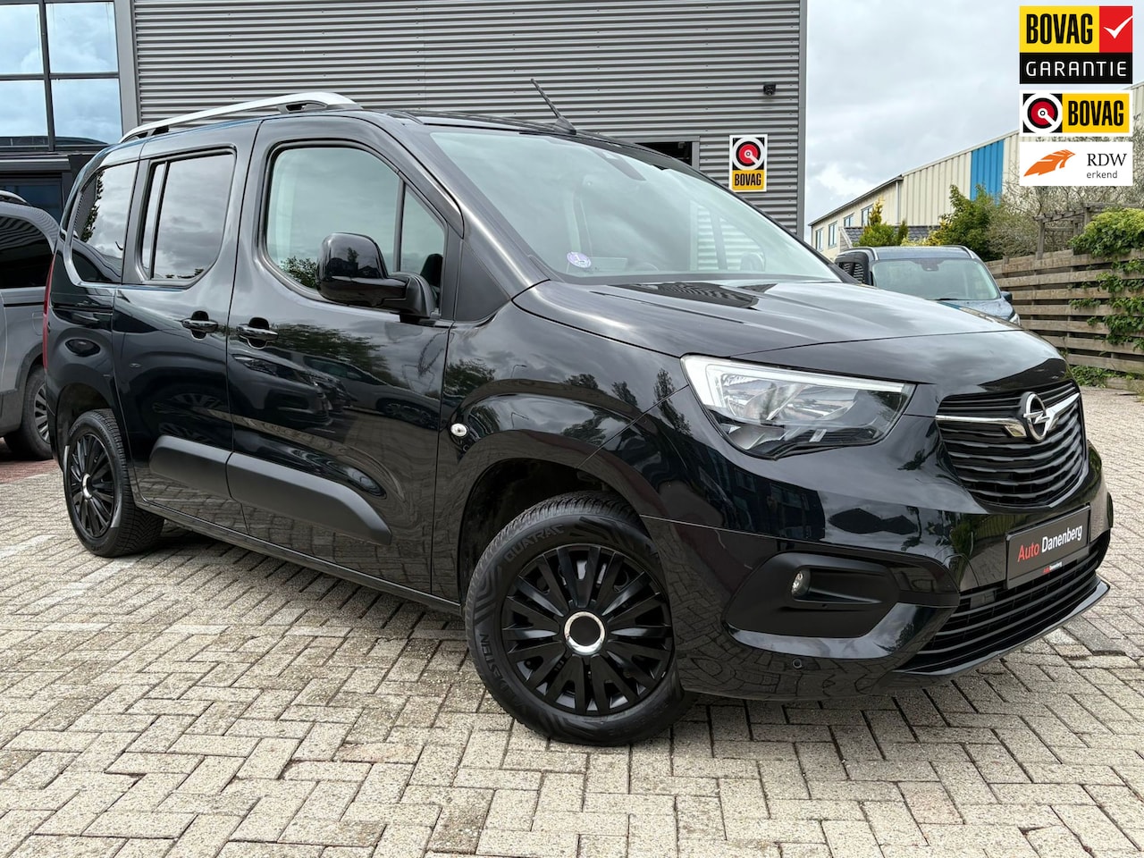Opel Combo Life - 1.2 turbo GARANTIE NIEUW-STAAT TREKHAAK! - AutoWereld.nl