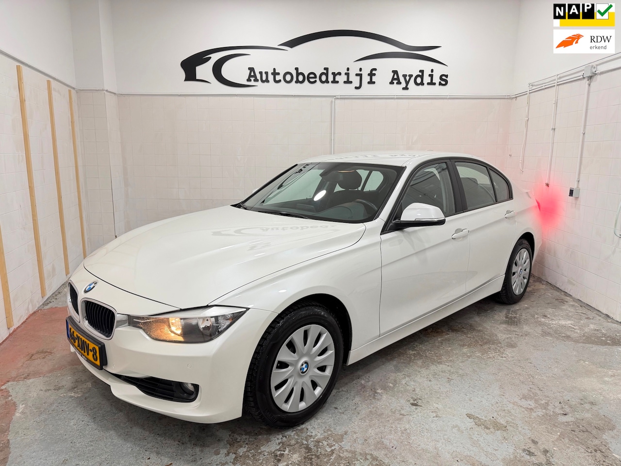 BMW 3-serie - 320i Executive Automaat 184PK Nap - AutoWereld.nl