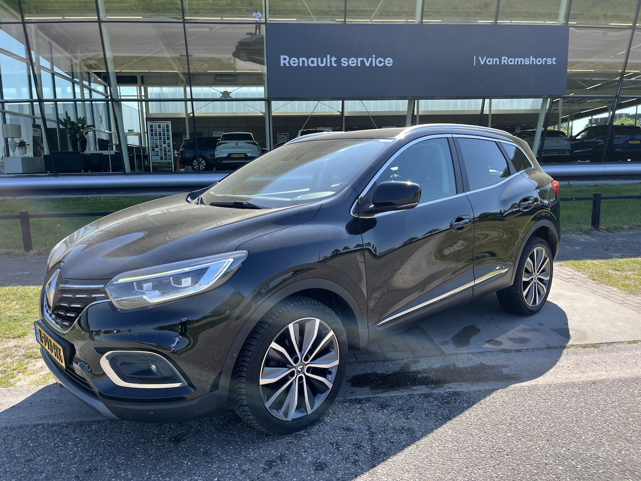 Renault Kadjar - 1.3 TCe Intens 140PK / Camera / Parkeerhulp V+A / Elek.Stoel / Stoelverw. / LMV / - AutoWereld.nl