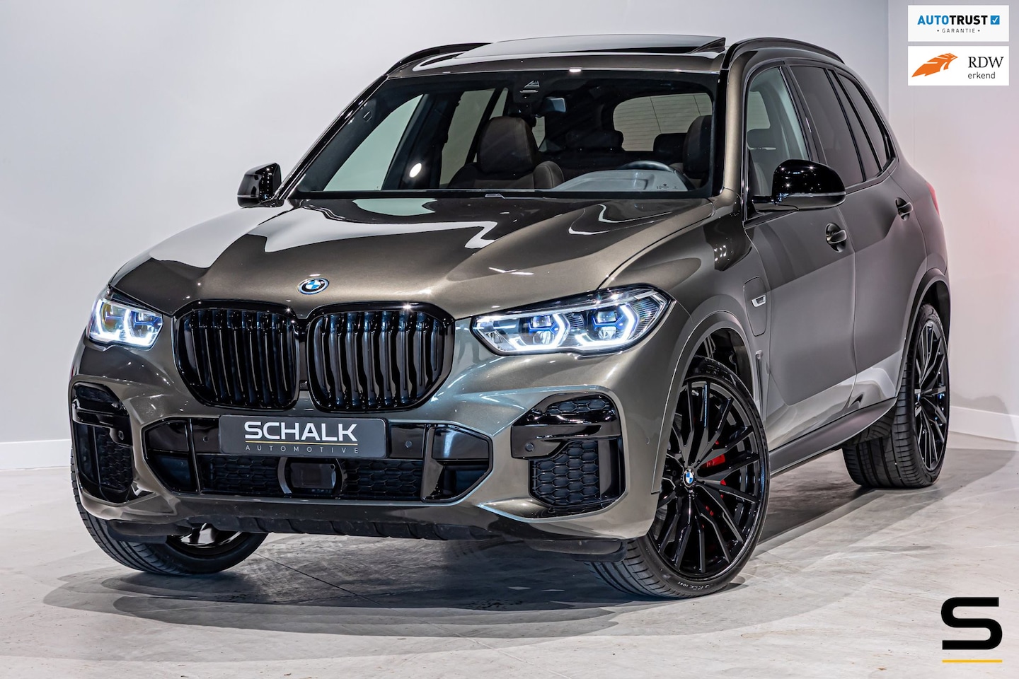 BMW X5 - XDrive45e High Executive|H&K|Pano|22inch|M-sport PRO - AutoWereld.nl