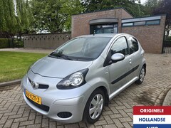 Toyota Aygo - 1.0-12V Automaat 1e Eigenaar inclusief Carplay