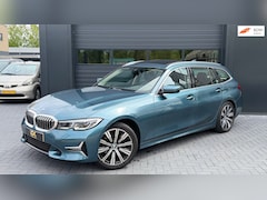 BMW 3-serie Touring - 320i High Executive|trekhaak|Pano|