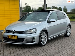 Volkswagen Golf - 2.0 TDI GTD Panoramadak Leer / Sport-Sound Vol optie