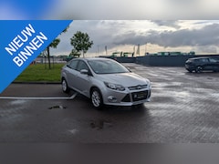 Ford Focus - 1.6 EcoBoost Titanium PDC|Stoelverwarming|Cruise Control|