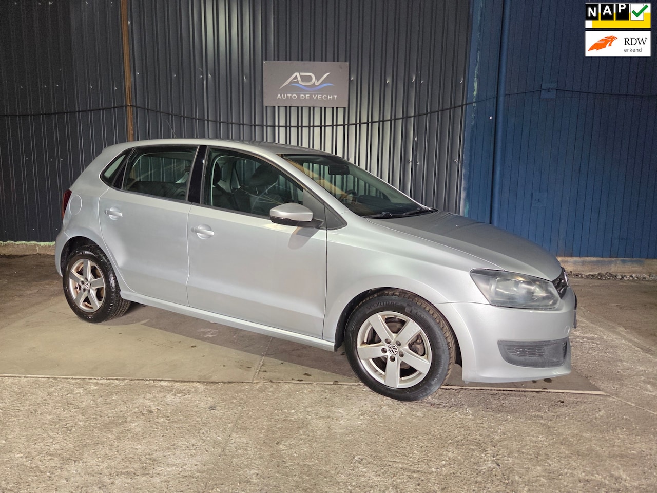 Volkswagen Polo - 1.4-16V Comfortline 4 DEURS - AIRCO - ELEKTRISCHE RASMEN - AutoWereld.nl