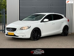 Volvo V40 - 1.6 D2 Kinetic AUTOMAAT / NAVI / CLIMA / CRUISE