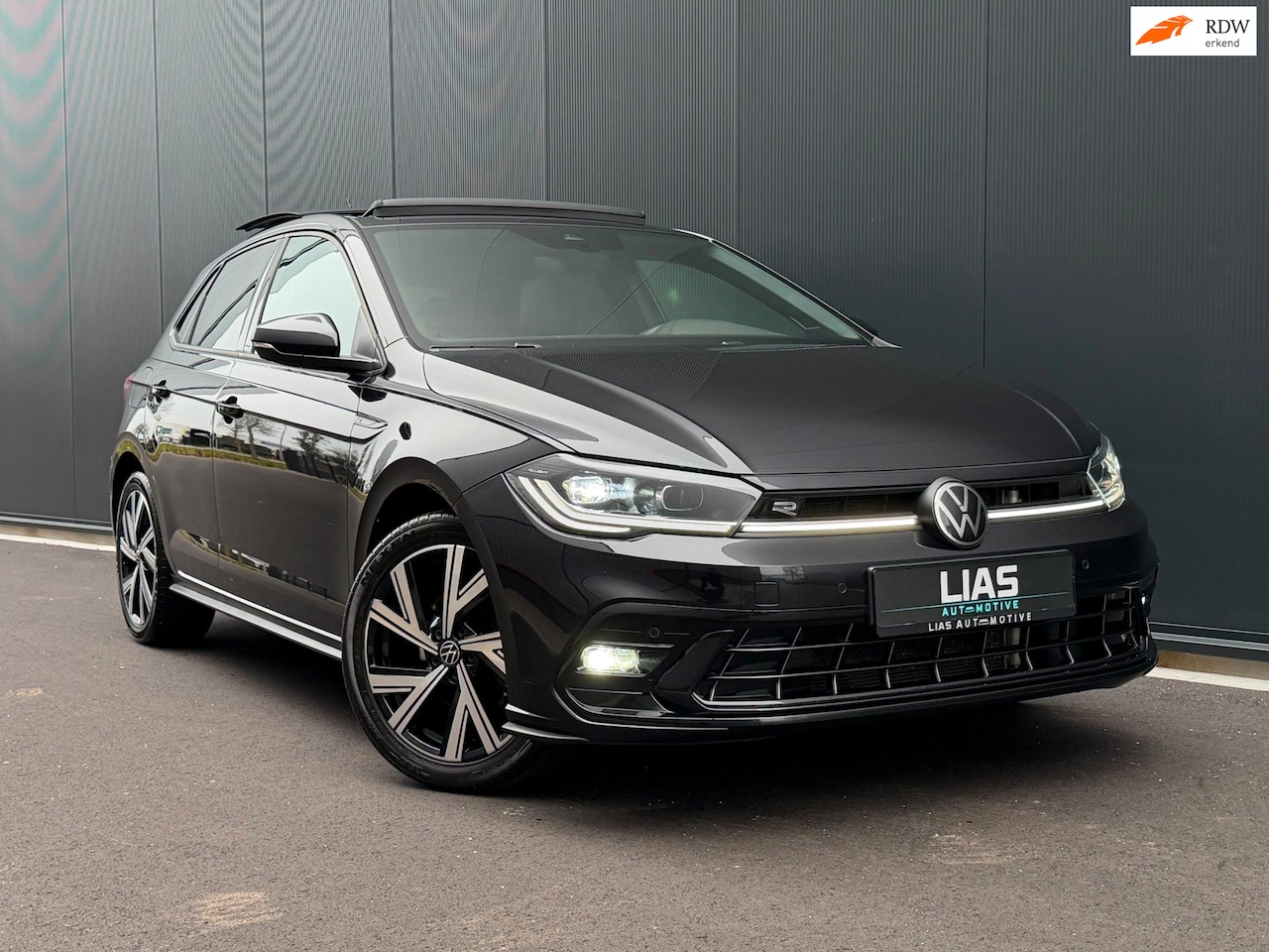 Volkswagen Polo - 1.0 TSI R Line | PANO | Keyless | IQ drive | Groot scherm | 3x R line | IQ lights | VW dea - AutoWereld.nl