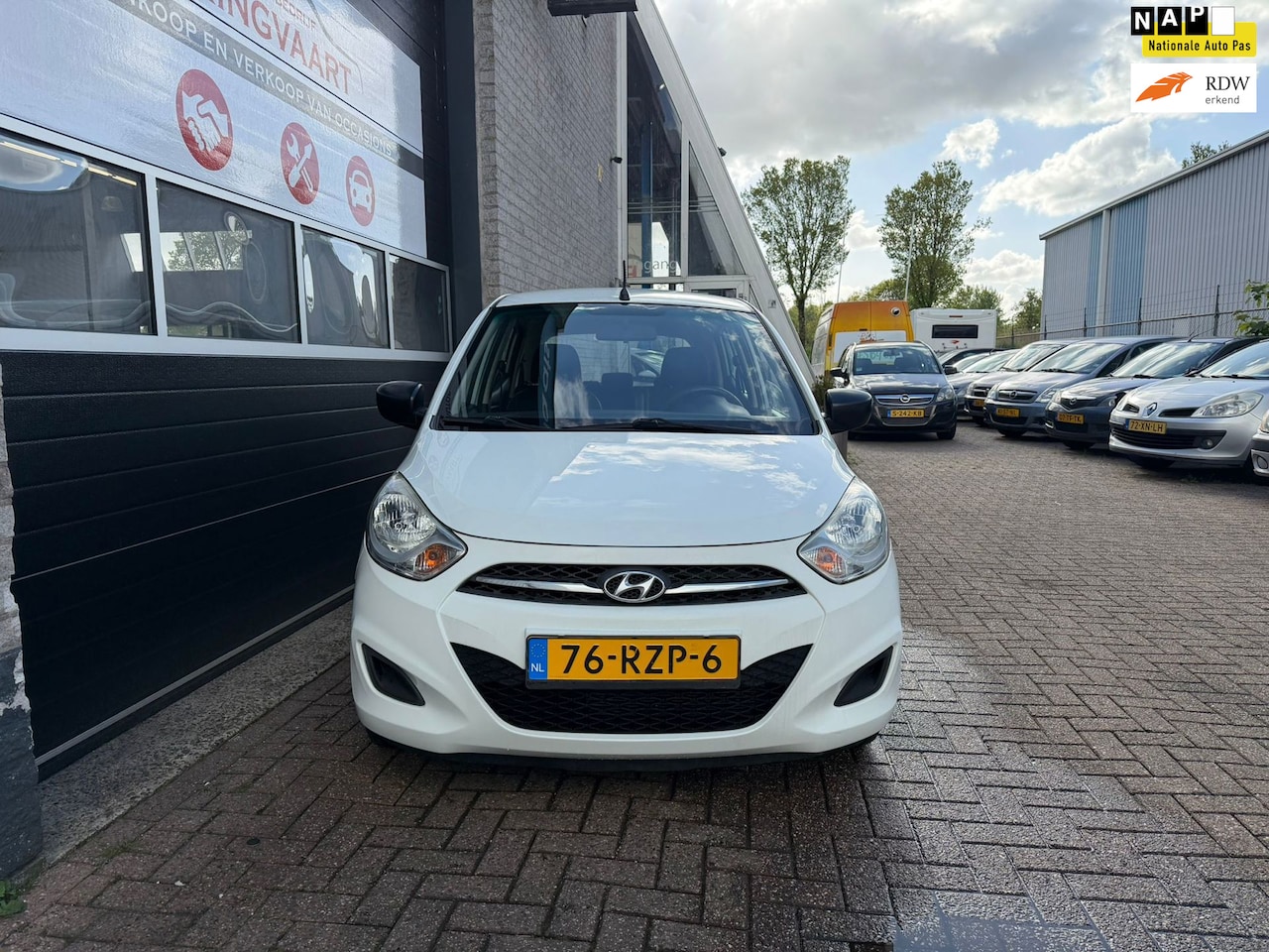 Hyundai i10 - 1.1 i-Drive Cool Met 1 JAAR APK - AutoWereld.nl