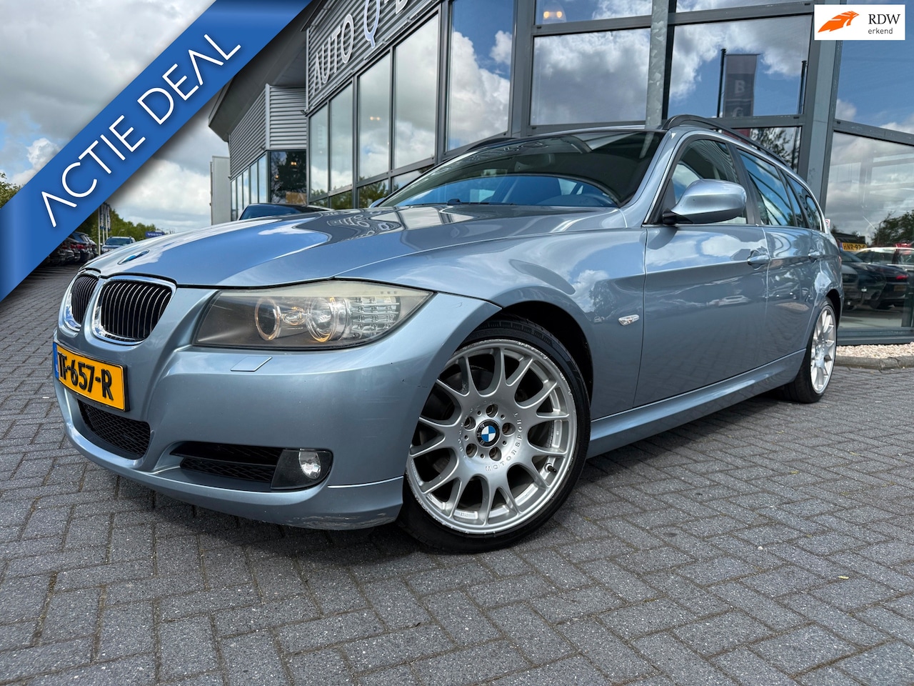 BMW 3-serie Touring - 325i | 6 Cilinder | Camera | Automaat | Xenon | Sportstoel | Climate | - AutoWereld.nl