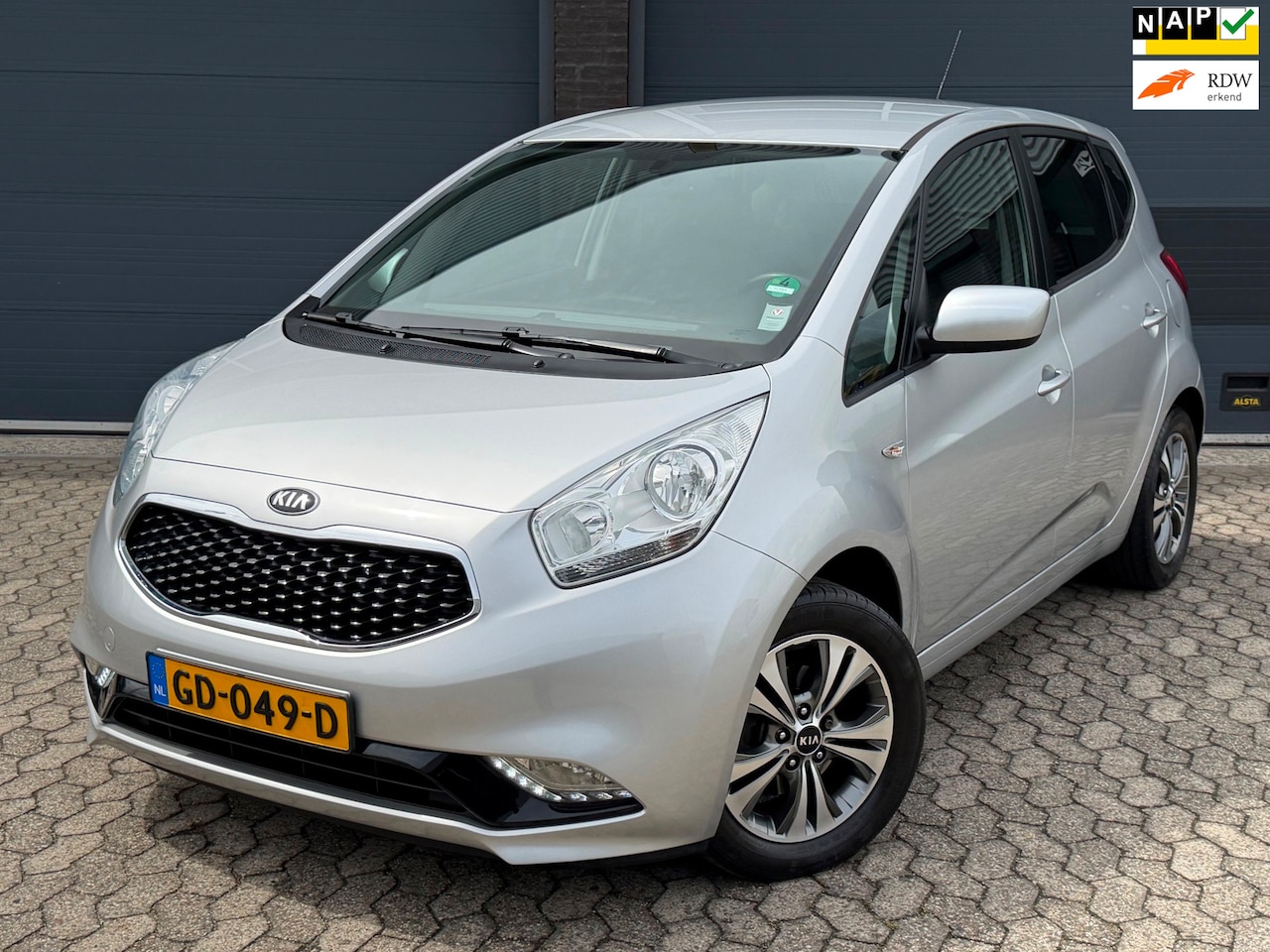 Kia Venga - 1.4 CVVT First Edition|CAMERA|NAVI|CLIMA|CRUISE|NAP - AutoWereld.nl