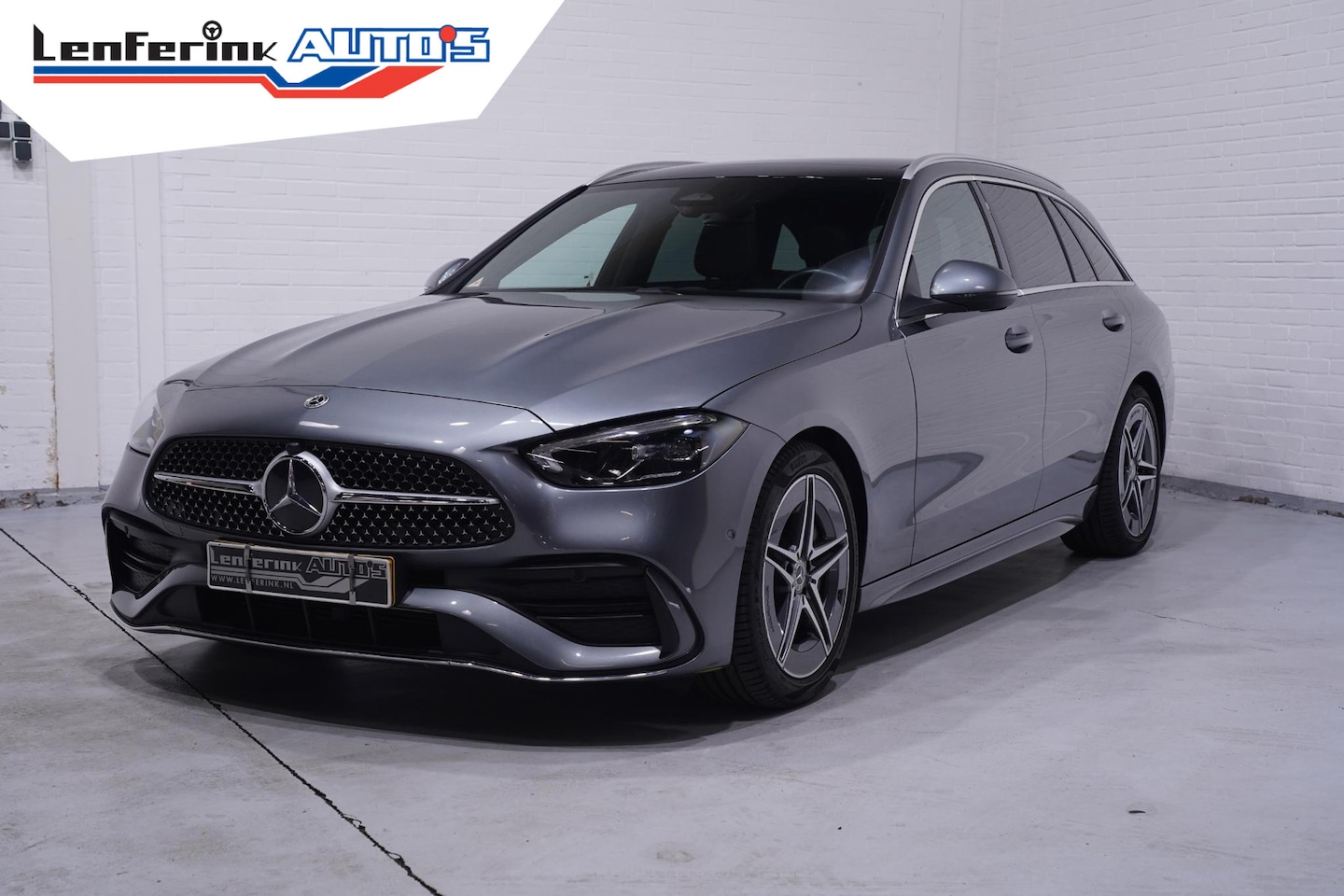 Mercedes-Benz C-klasse Estate - 180 AMG Line NAP 1e eigen. ACC digi-dashboard electr bediende stoelen met memo 360 camera - AutoWereld.nl