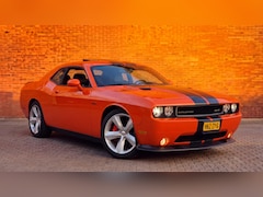 Dodge Challenger - SRT8 6.1L 432PK V8 2010 HANDGESCHAKELD