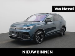 Volkswagen Tiguan - 1.5 eHybrid R-Line Edition | 272 PK | SoH 100% | Automaat | Panorama Dak | Lederpakket (Me