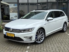 Volkswagen Passat Variant - 1.4 TSI GTE Highline / PANO / Leder bekleding / Head up