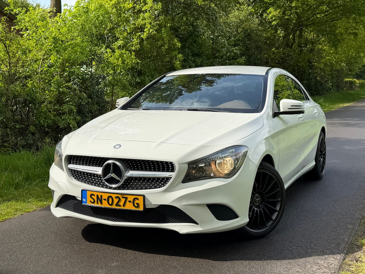 Mercedes-Benz CLA-Klasse - 180 Ambition | Lederbekleding + Stoelverwarming Nu € 10.975,-!!! - AutoWereld.nl