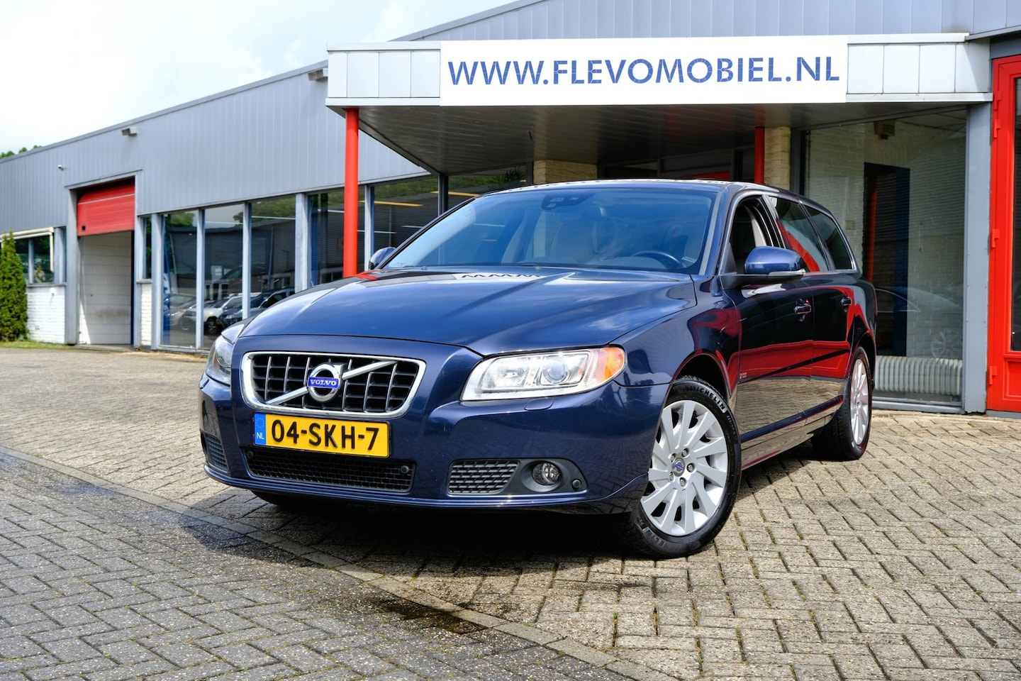 Volvo V70 - 1.6 T4 180pk Limited Edition Aut. Pano|Leder|Navi|Clima|LMV - AutoWereld.nl