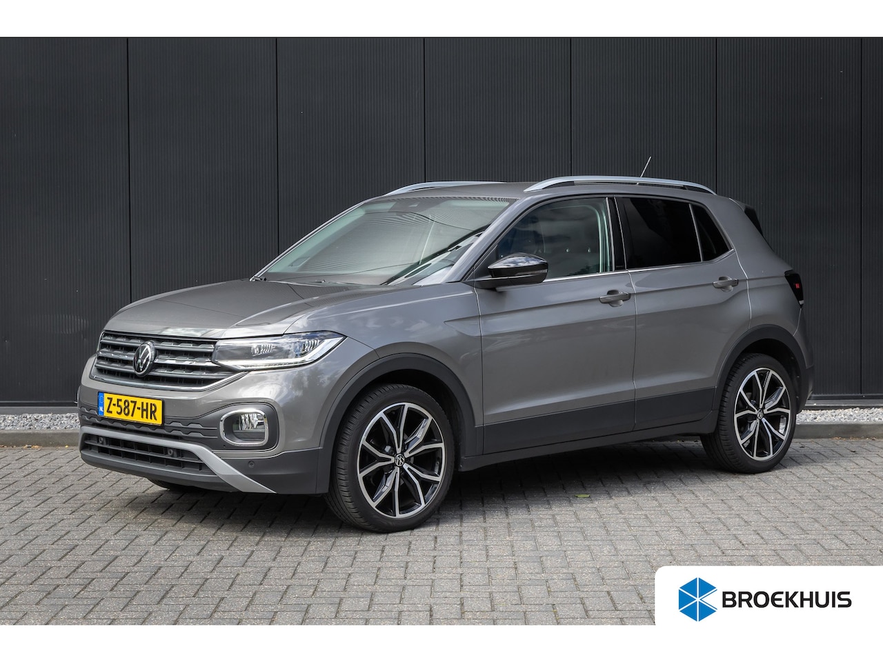 Volkswagen T-Cross - 1.5 TSI Style Business R | Camera | BLIS | Beats audio | Dodehoek Detectie | Trekhaak | Ke - AutoWereld.nl