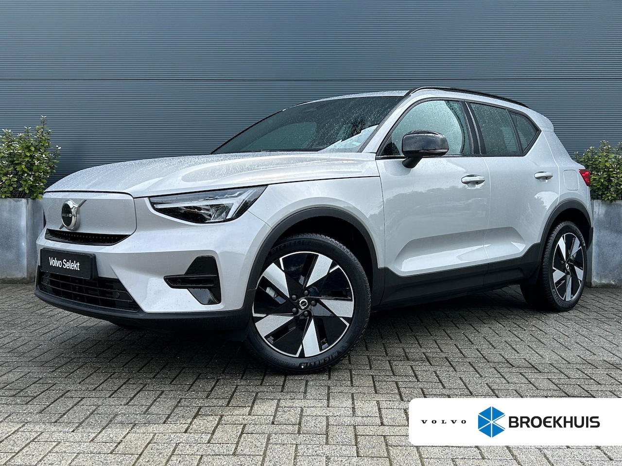 Volvo XC40 - Single Motor Extended Range Plus 82 kWh | Camera | Pilot Assist | Warmtepomp | Keyless | A - AutoWereld.nl