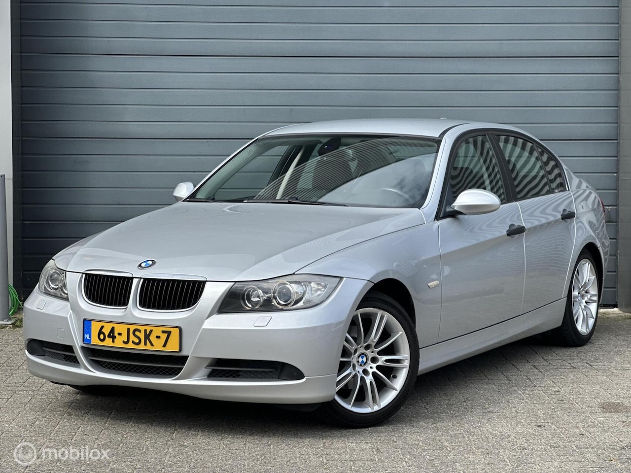 BMW 3-serie - 320i AUT High Executive | Stoelverwarming - AutoWereld.nl