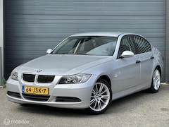 BMW 3-serie - 320i AUT High Executive | Stoelverwarming