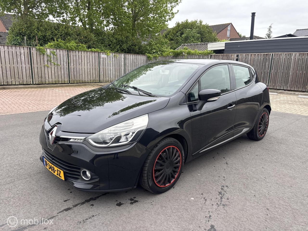 Renault Clio - 0.9 TCe Expression 2013 Hatchback Sport - AutoWereld.nl