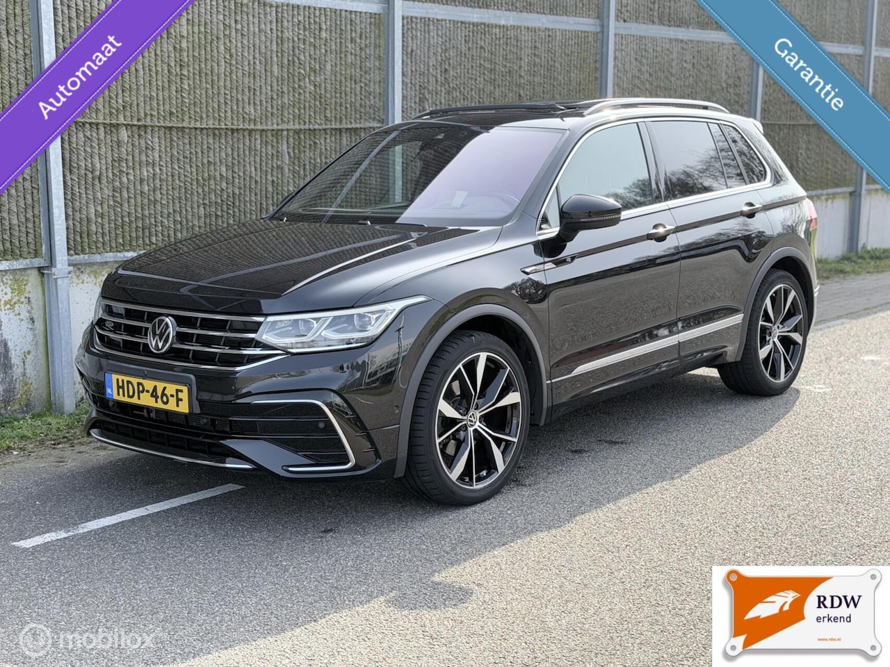 Volkswagen Tiguan - 1.5 TSI R-Line Business+ PANO/360•CAMERA - AutoWereld.nl