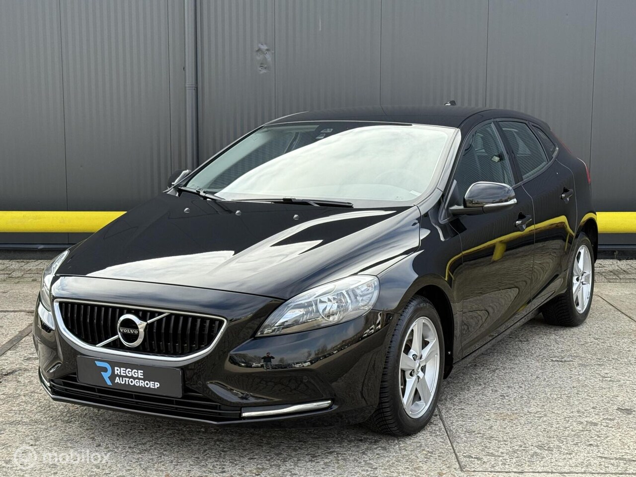 Volvo V40 - 1.5 T2 Kinetic AUTOMAAT - AutoWereld.nl
